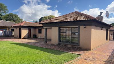 House For Sale in The Orchards, Akasia