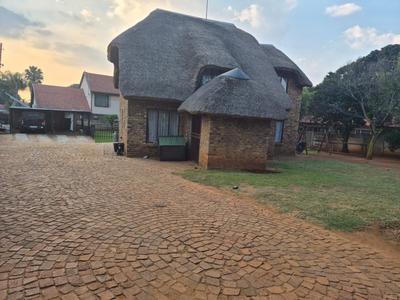 House For Sale in Chantelle, Akasia