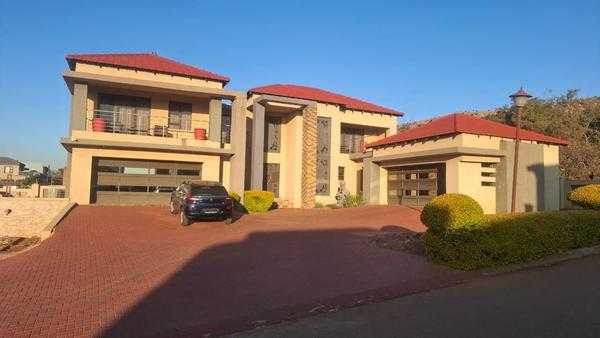 House For Sale in Amandasig, Akasia